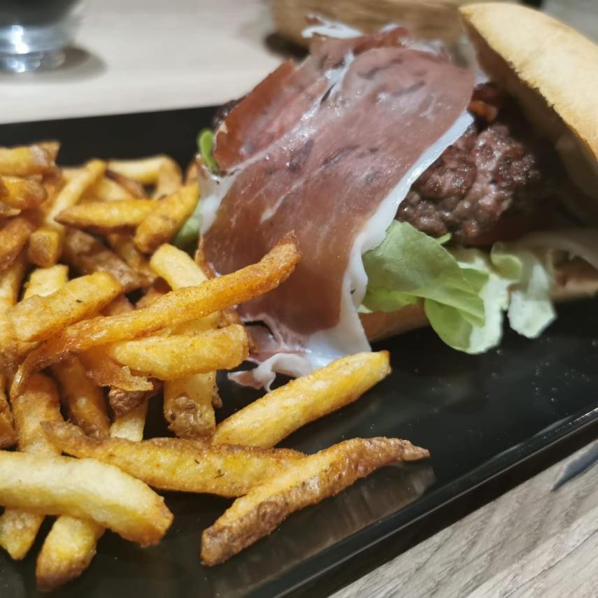 Hotel Cafe Du Palais Тонон-ле-Бен Екстериор снимка